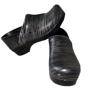 Dansko Professional Multi Twine Rainbow Blue Purple Silver Leather Nursing Clogs